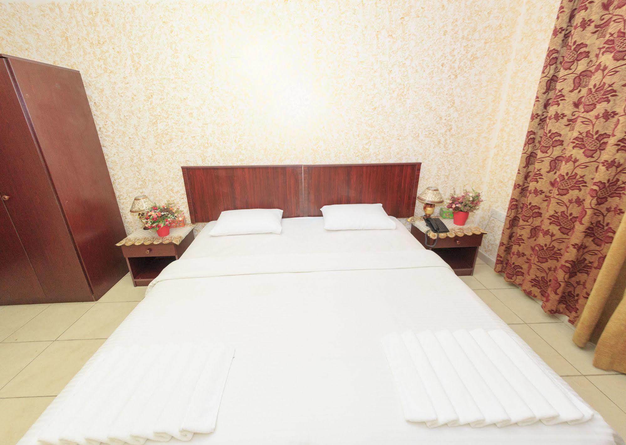 Gulf Hotel Apartment الخليج للشقق الفندقية Muskat Bagian luar foto